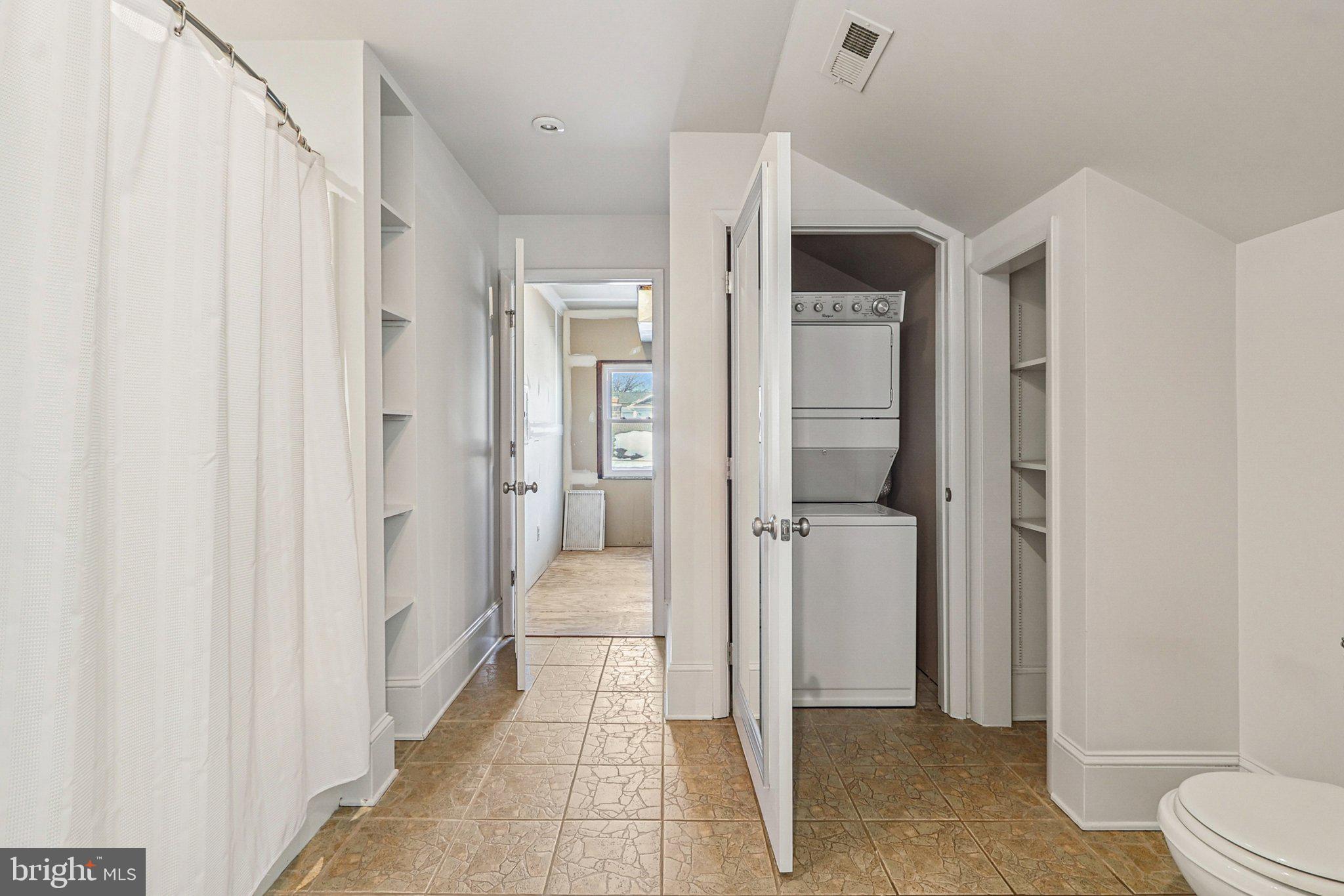 ARLINGTON RIDGE - Residential