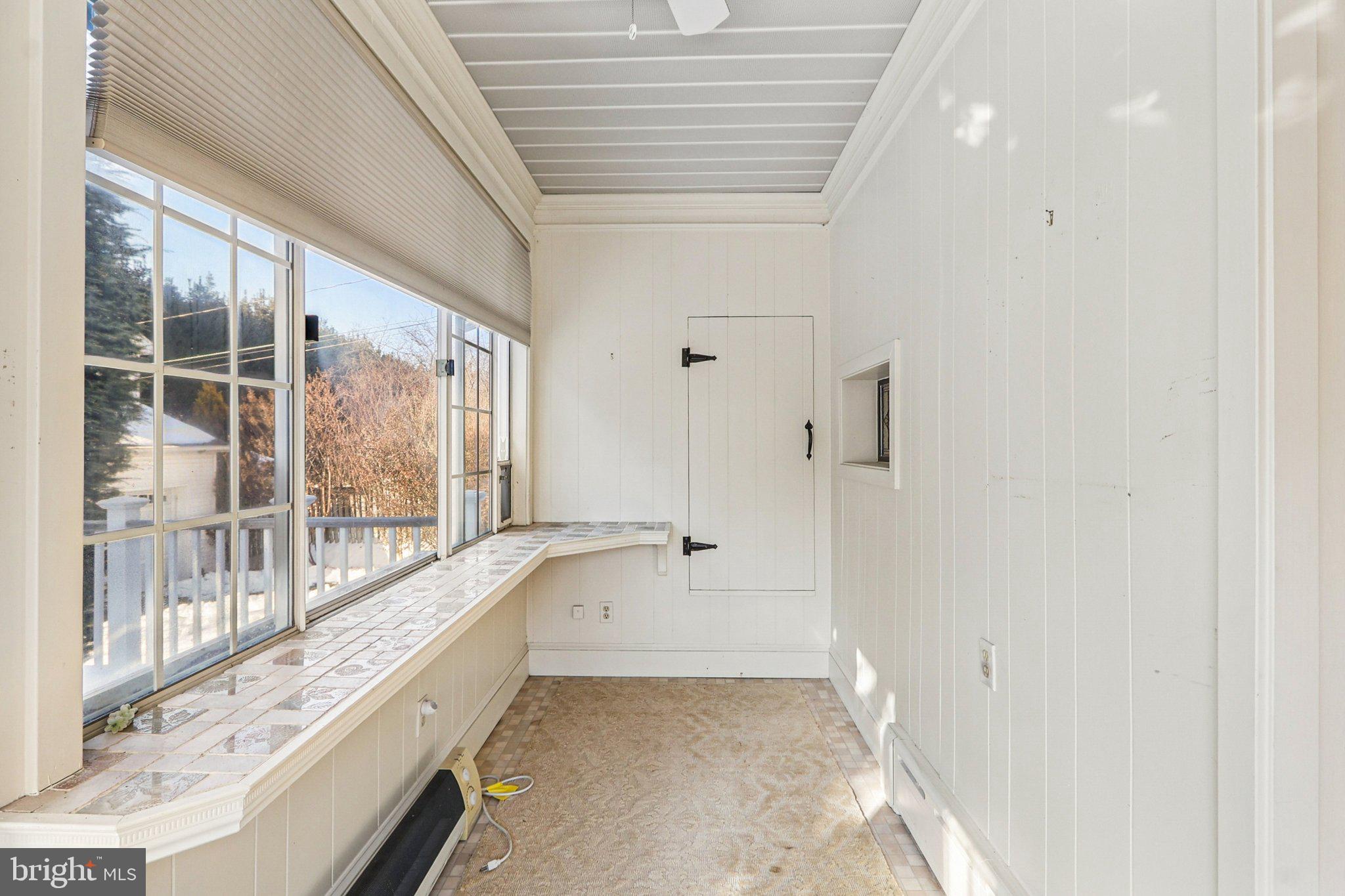 ARLINGTON RIDGE - Residential