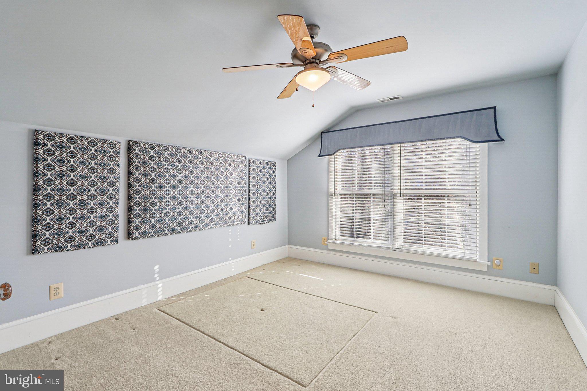 ARLINGTON RIDGE - Residential