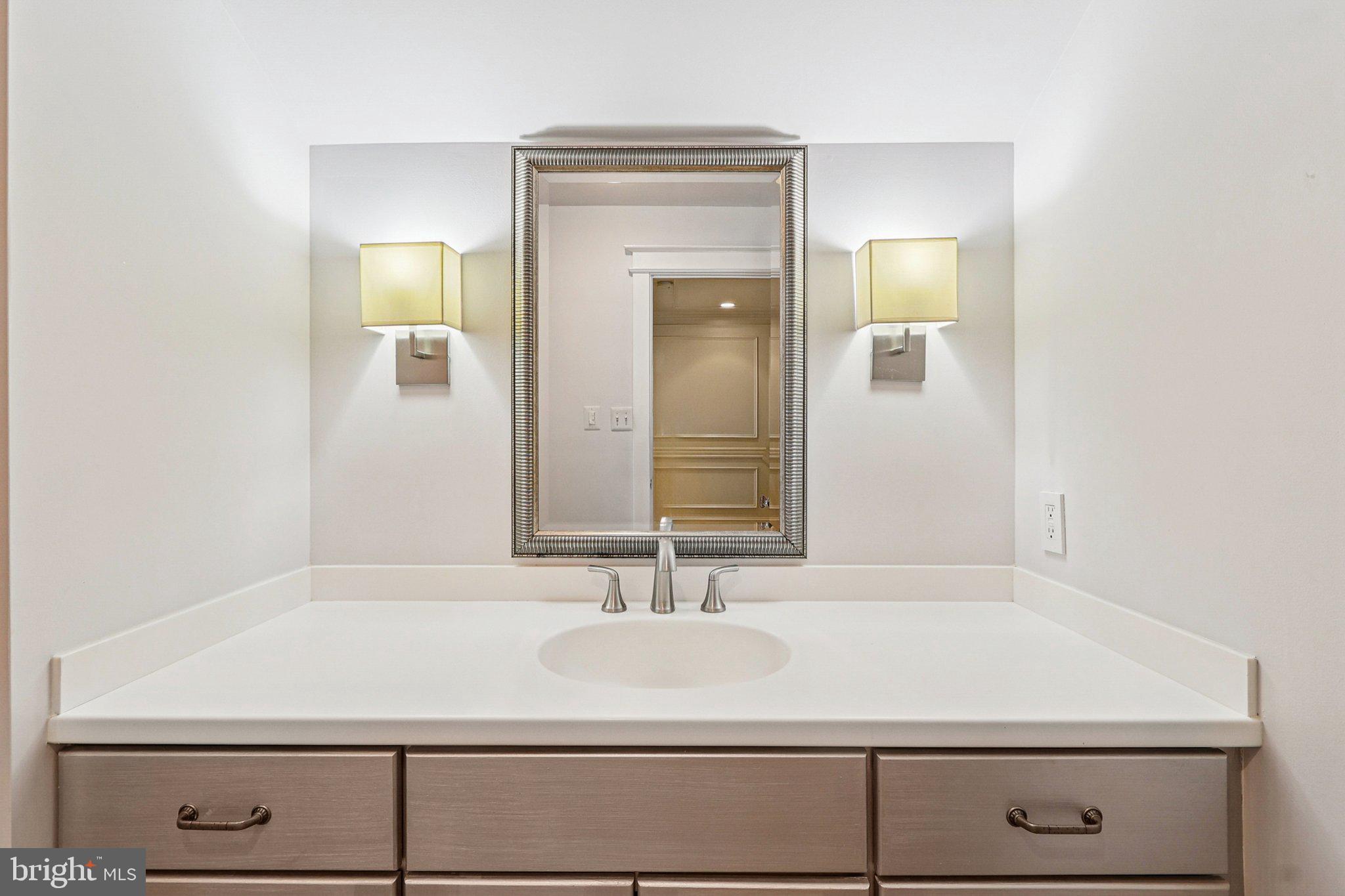 ARLINGTON RIDGE - Residential