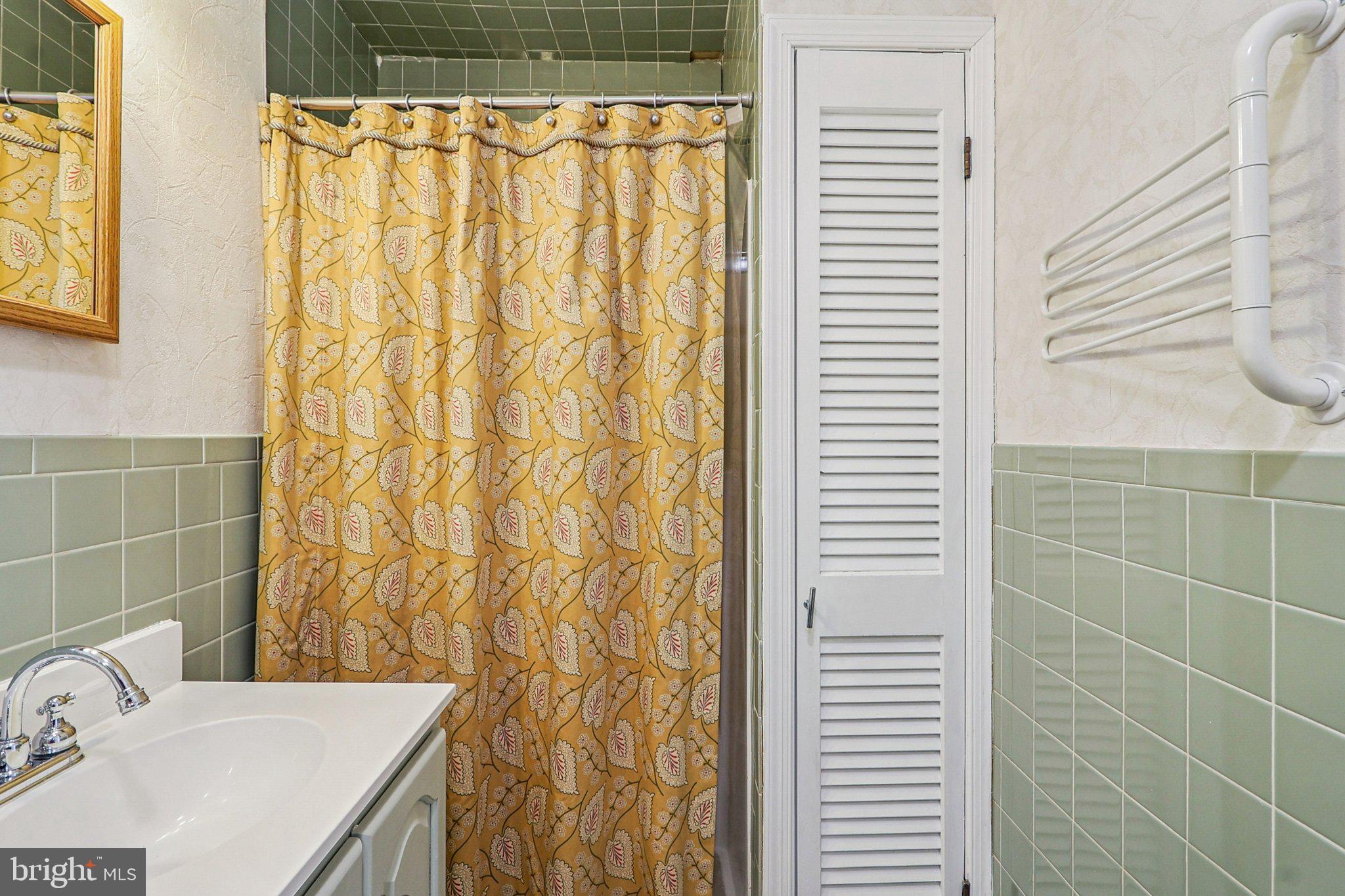 ARLINGTON RIDGE - Residential