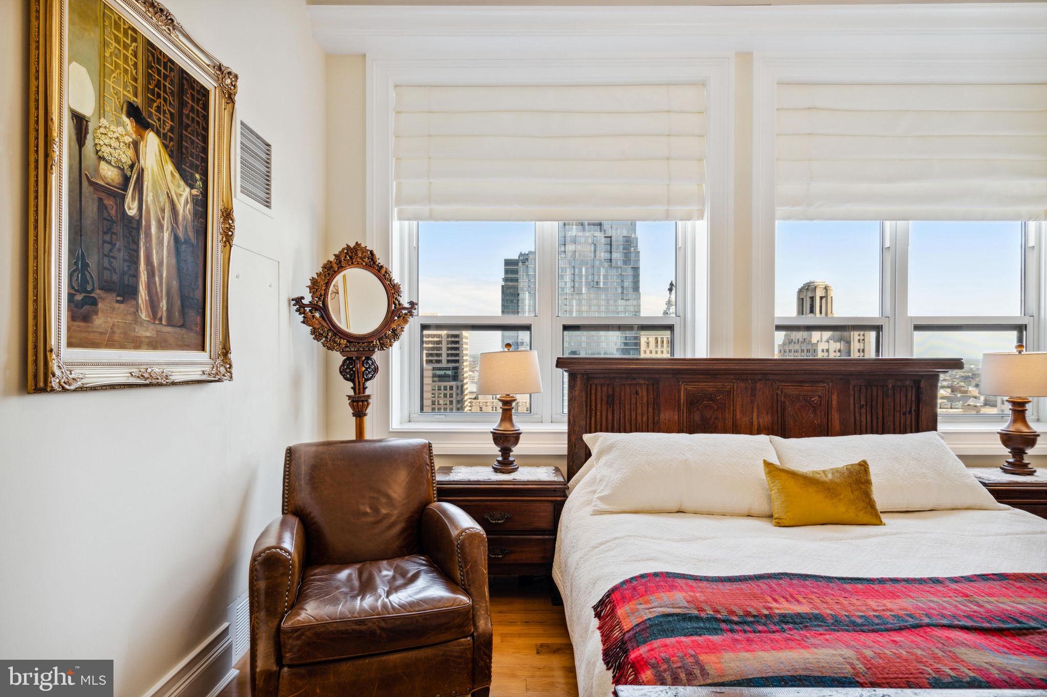 AVENUE OF THE ARTS - Residential