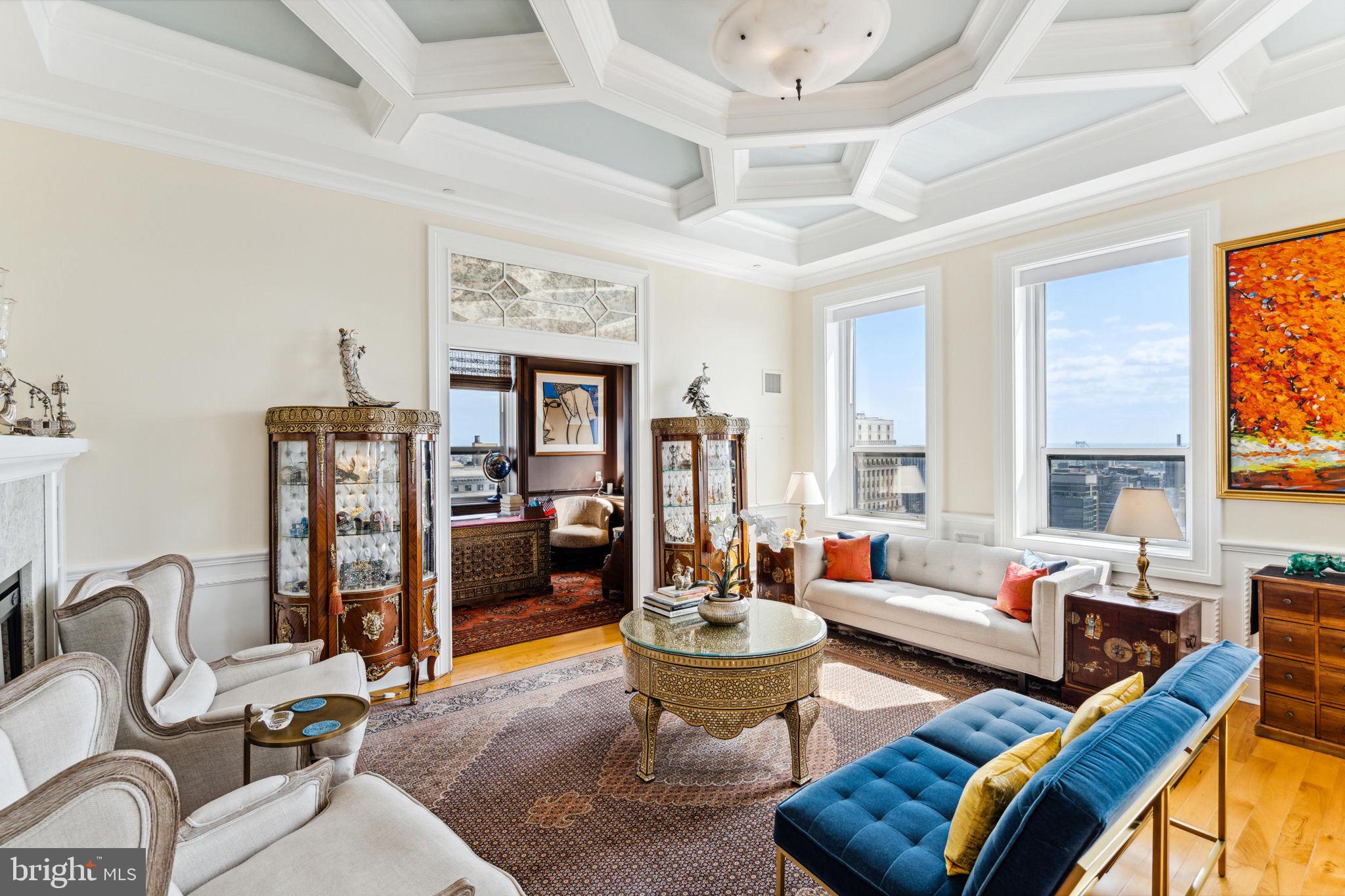 AVENUE OF THE ARTS - Residential