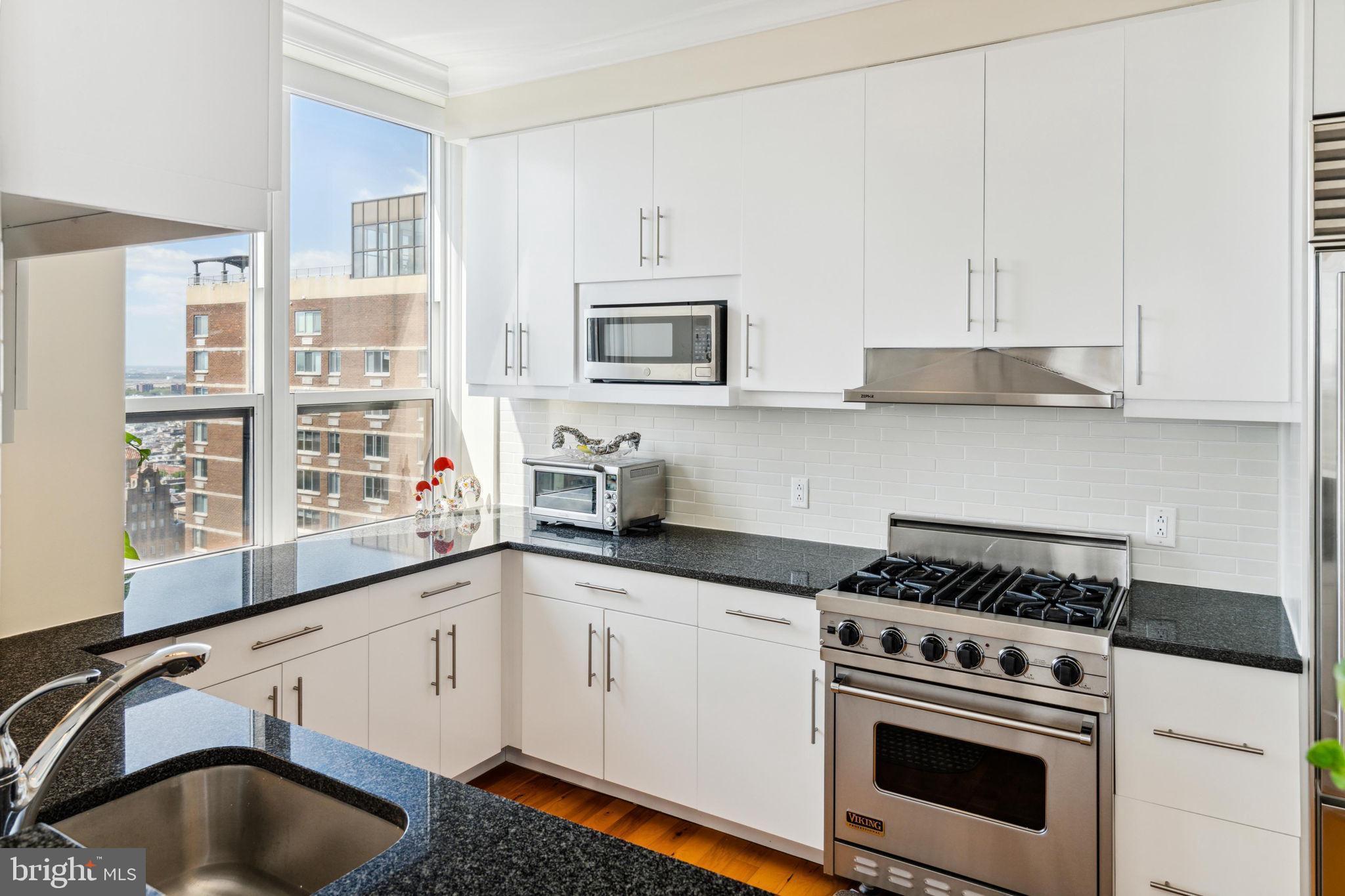 AVENUE OF THE ARTS - Residential