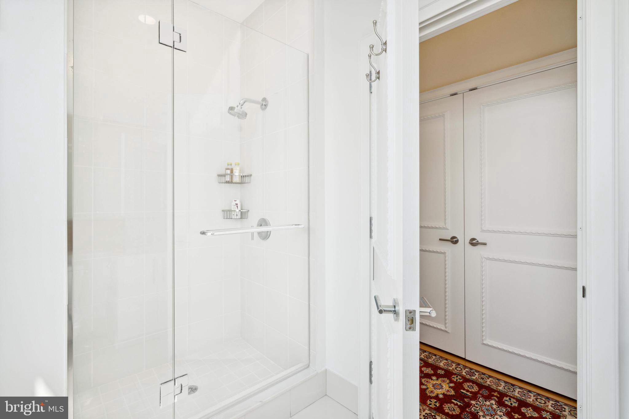 AVENUE OF THE ARTS - Residential