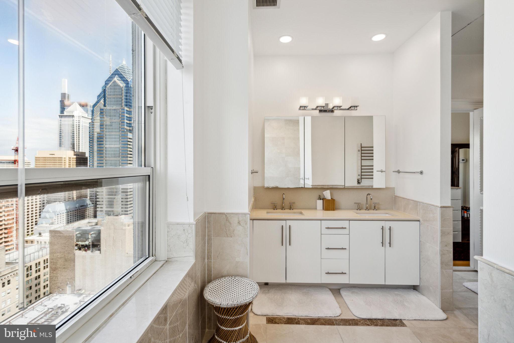 AVENUE OF THE ARTS - Residential