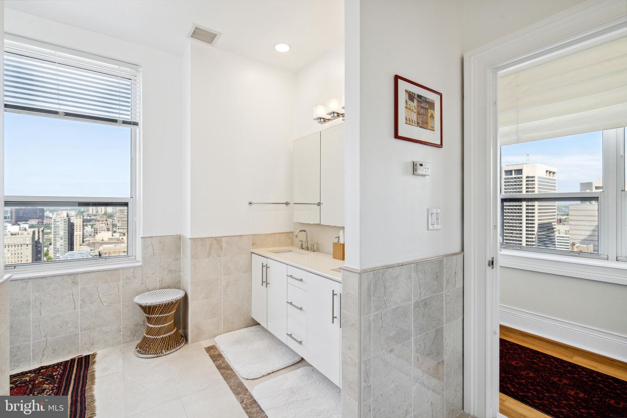 AVENUE OF THE ARTS - Residential