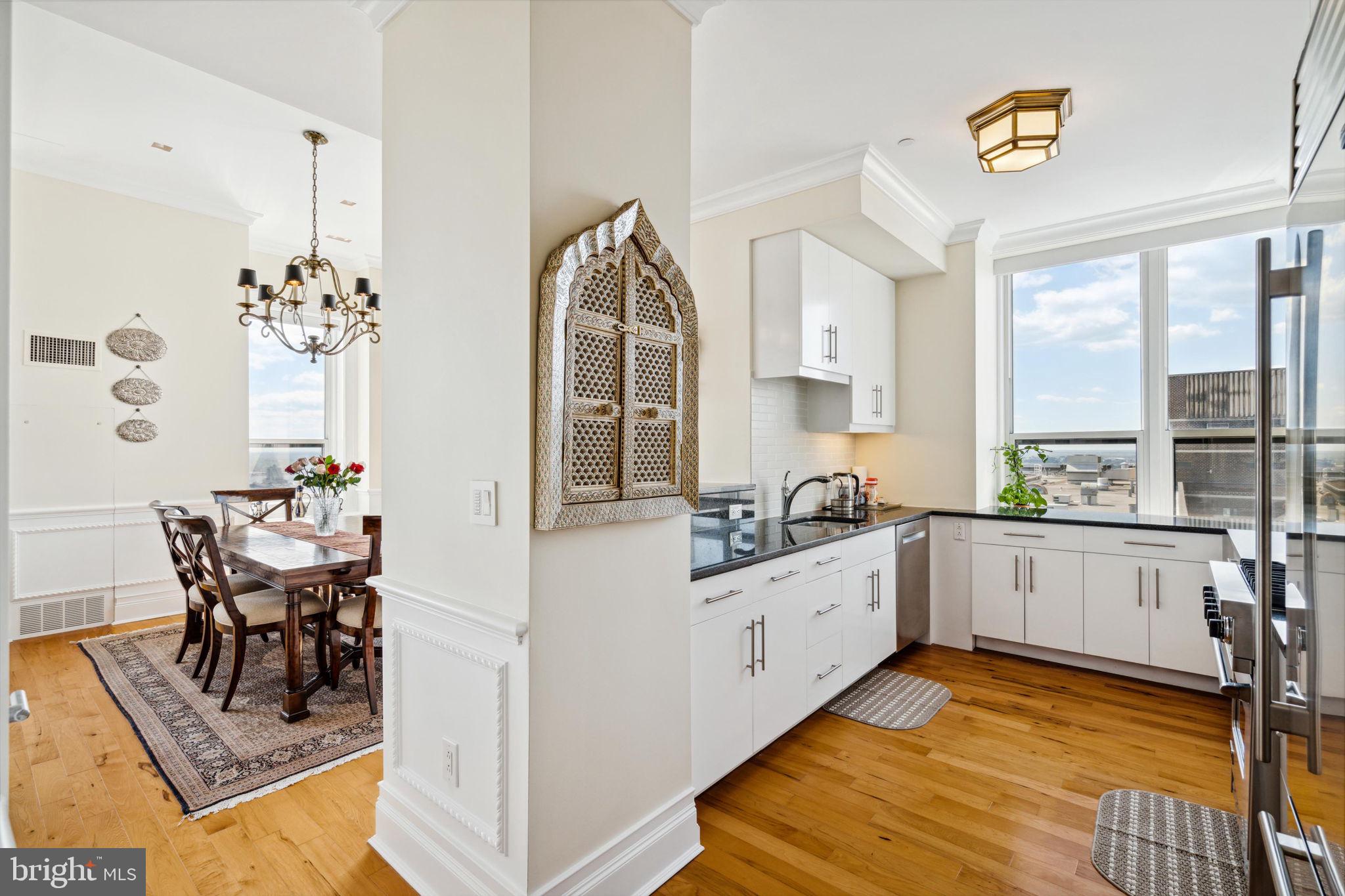 AVENUE OF THE ARTS - Residential