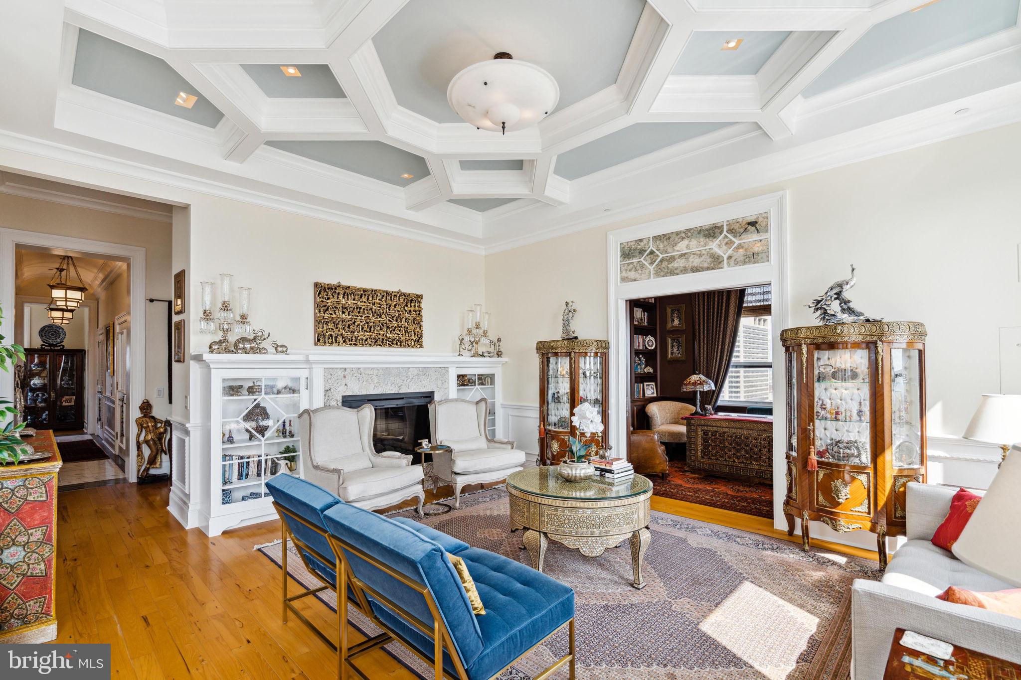 AVENUE OF THE ARTS - Residential