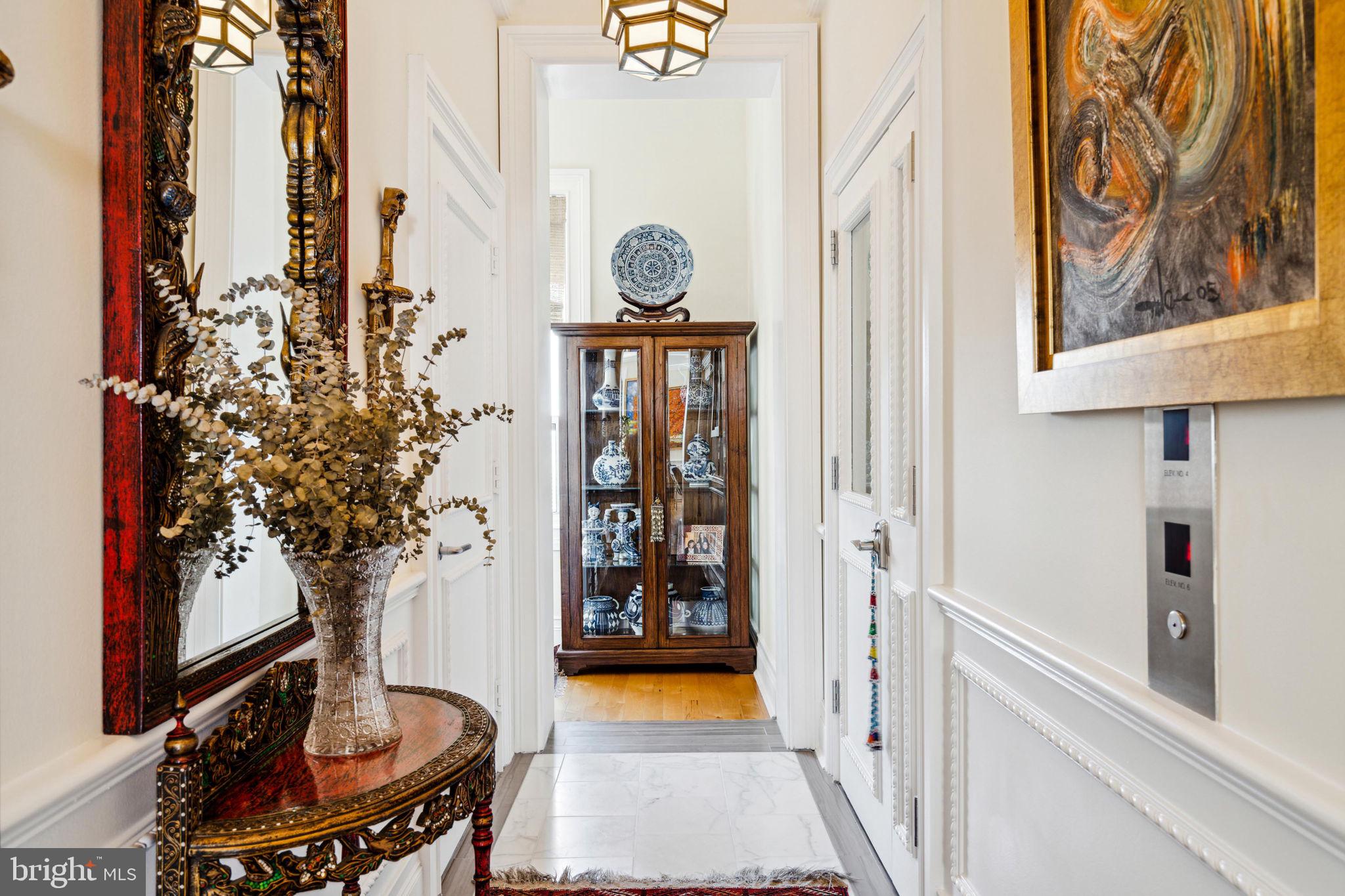 AVENUE OF THE ARTS - Residential