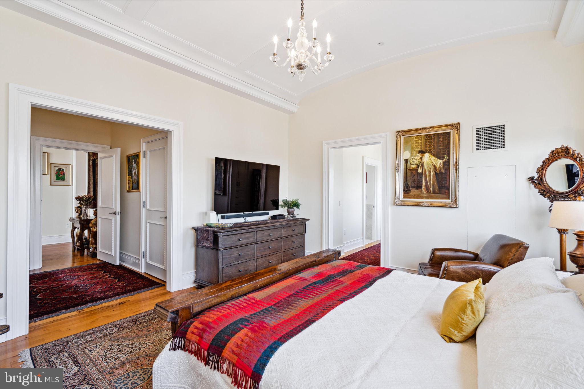 AVENUE OF THE ARTS - Residential