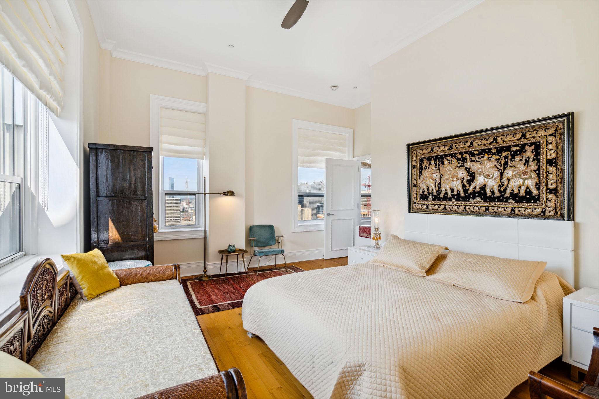 AVENUE OF THE ARTS - Residential