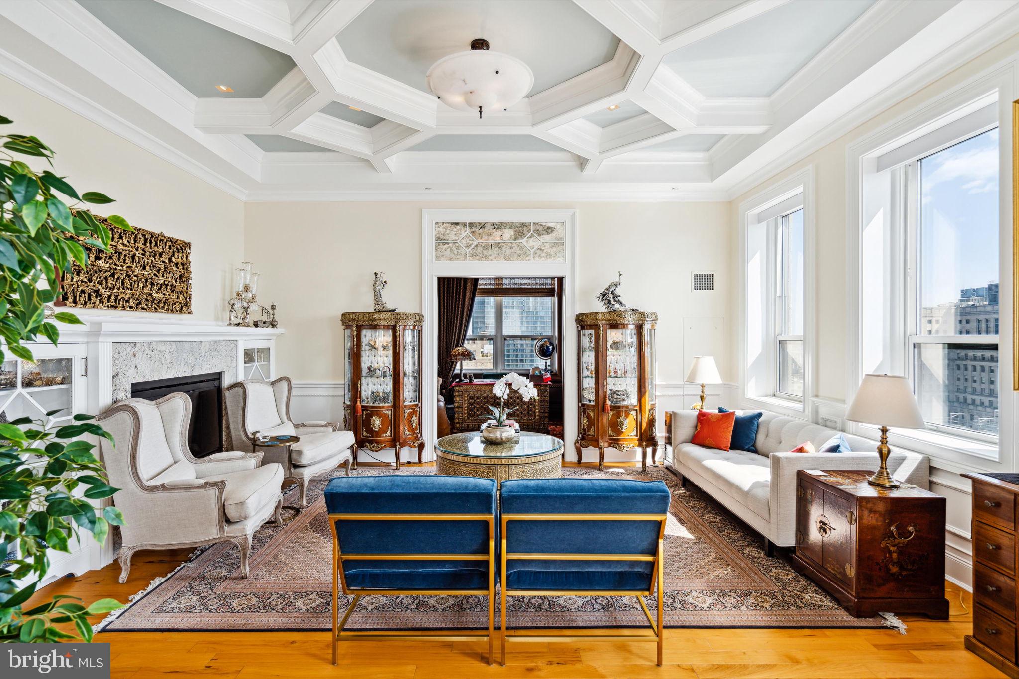 AVENUE OF THE ARTS - Residential