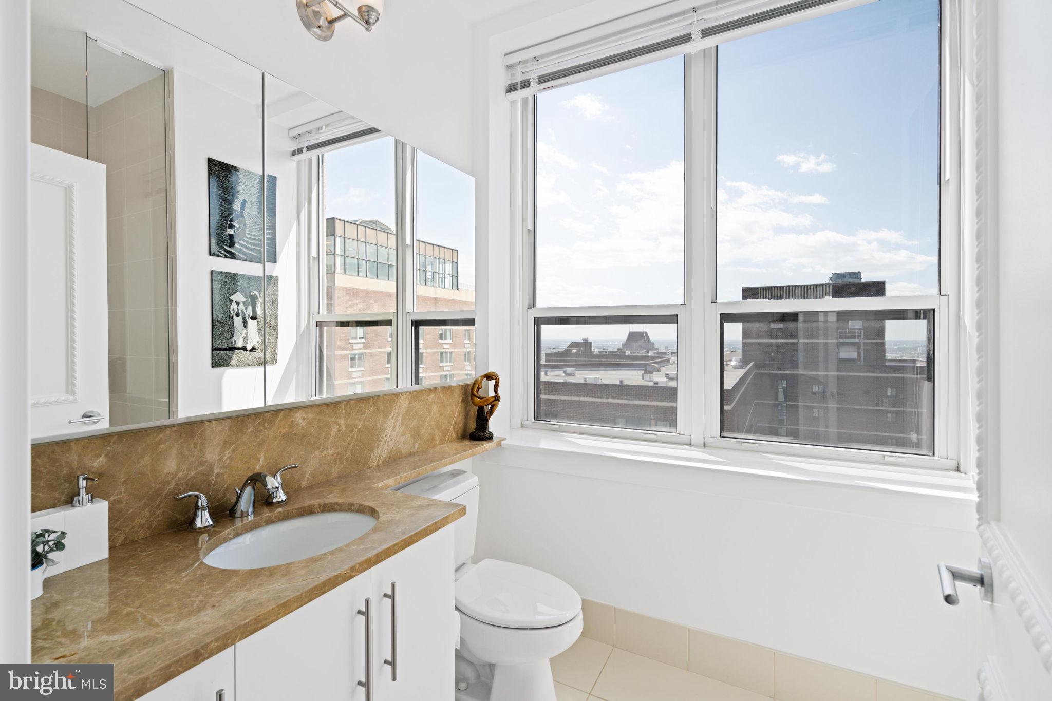 AVENUE OF THE ARTS - Residential