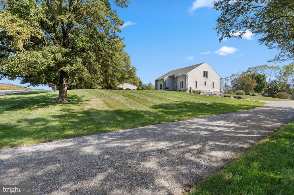 Photo of 4239 Glenville Road, GLEN ROCK, PA 17327 (MLS # PAYK2090454)