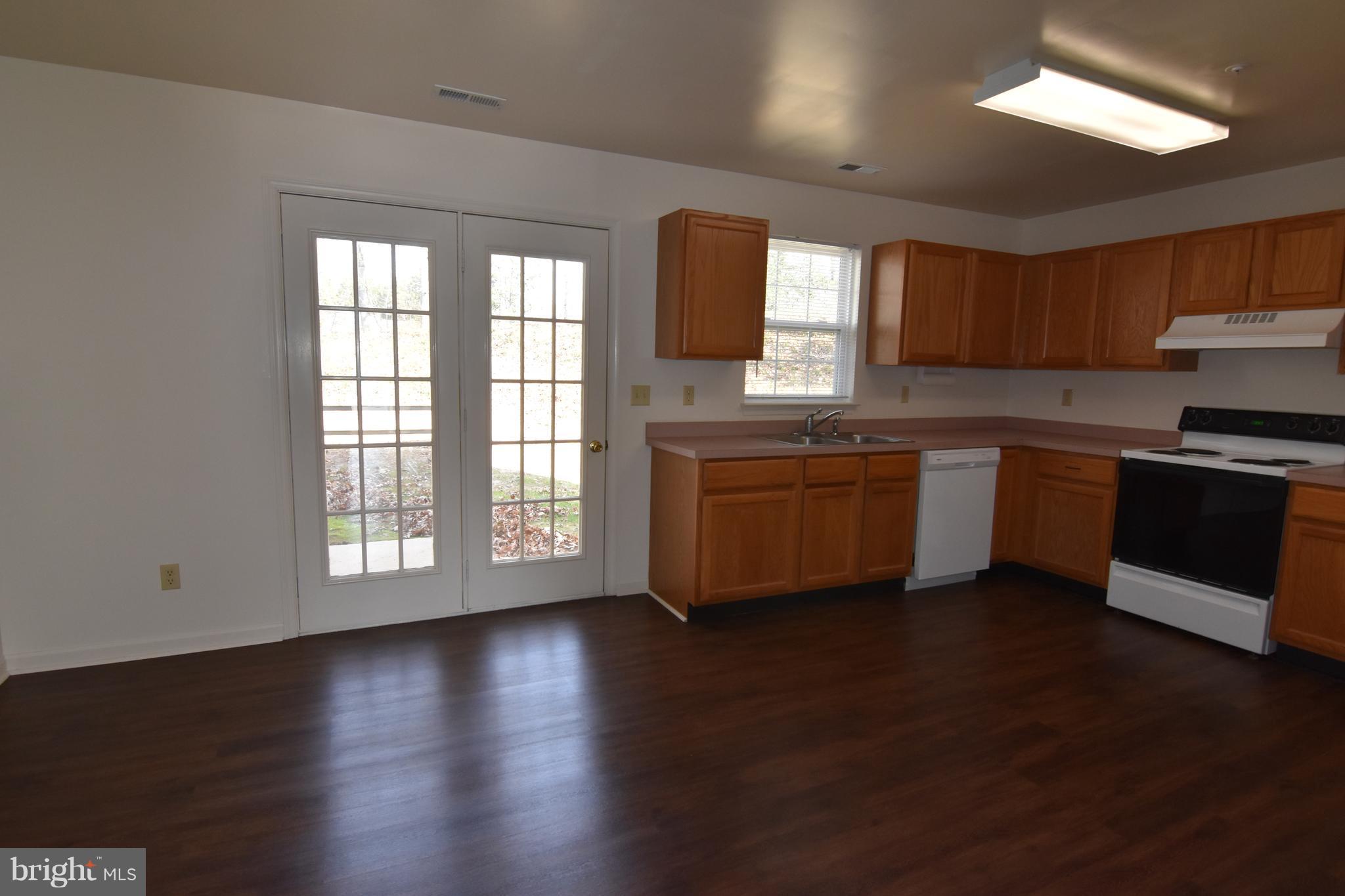 BAY RIDGE ESTATES - Residential Lease