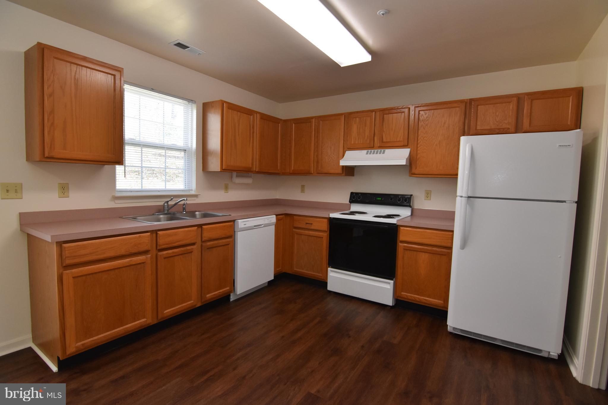 BAY RIDGE ESTATES - Residential Lease