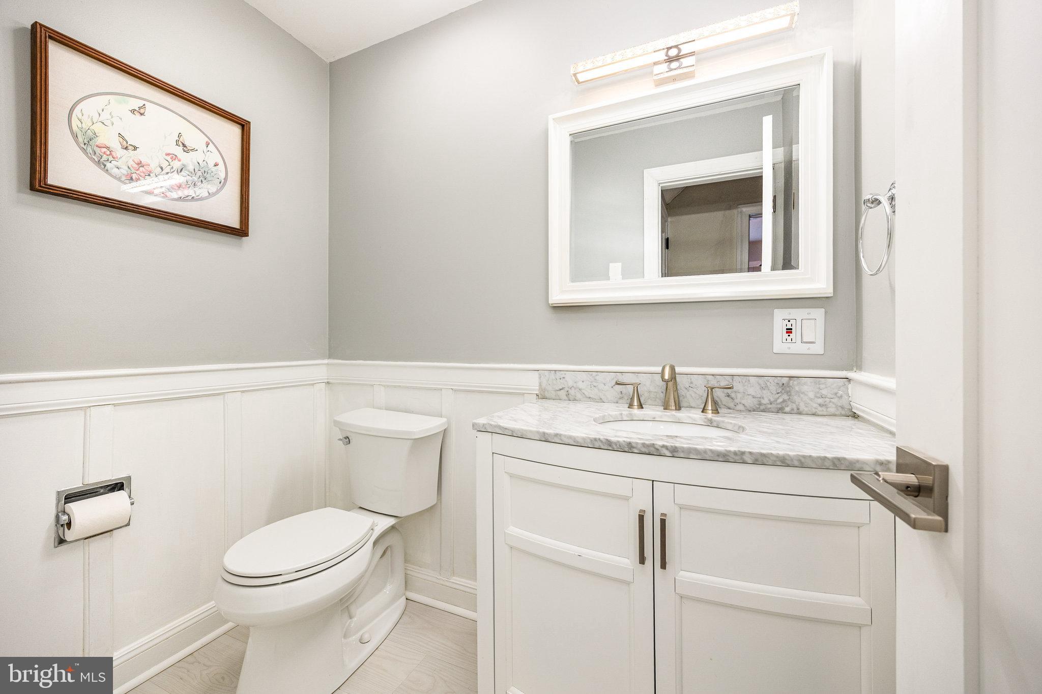 COLONIAL CREST - Residential