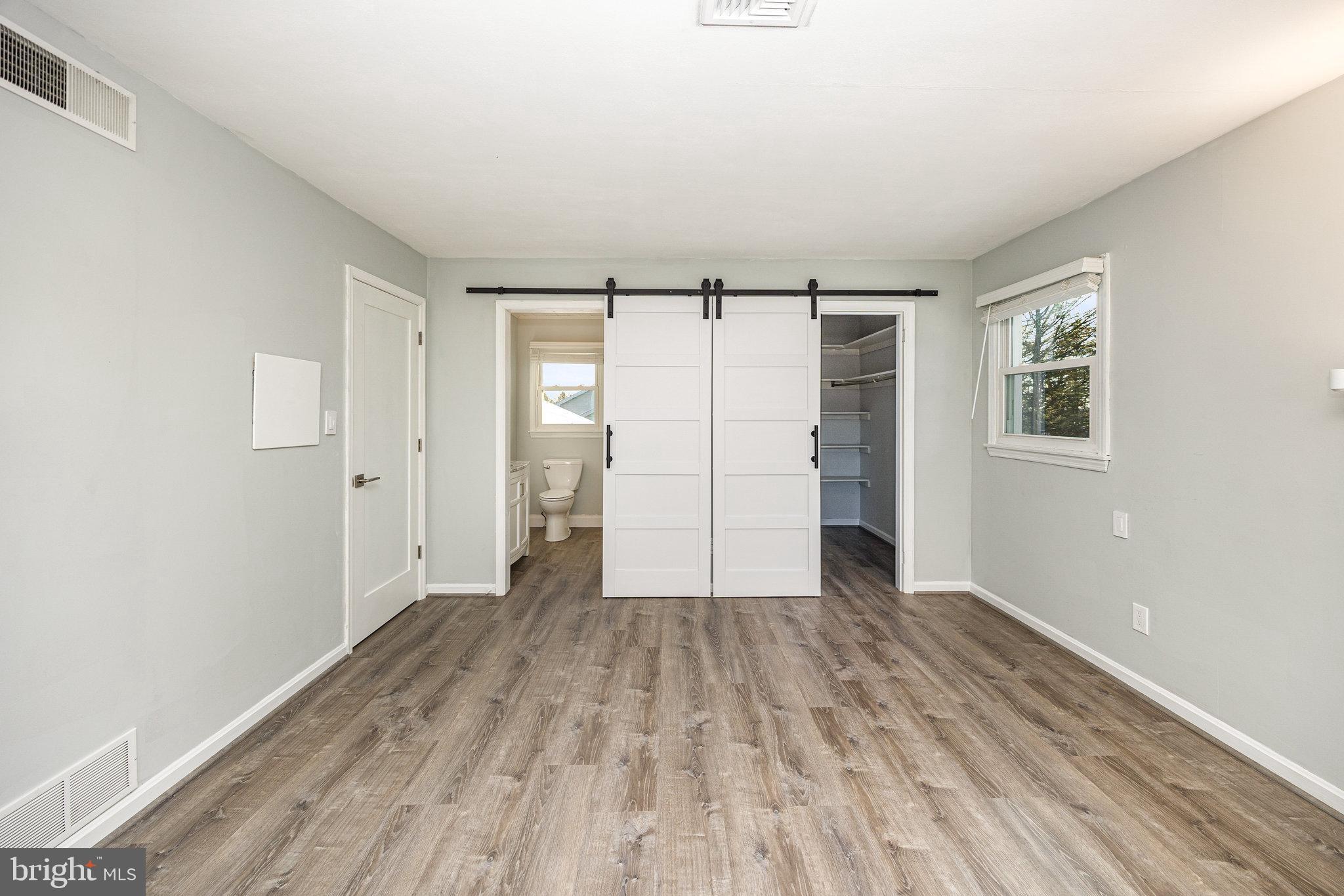 COLONIAL CREST - Residential