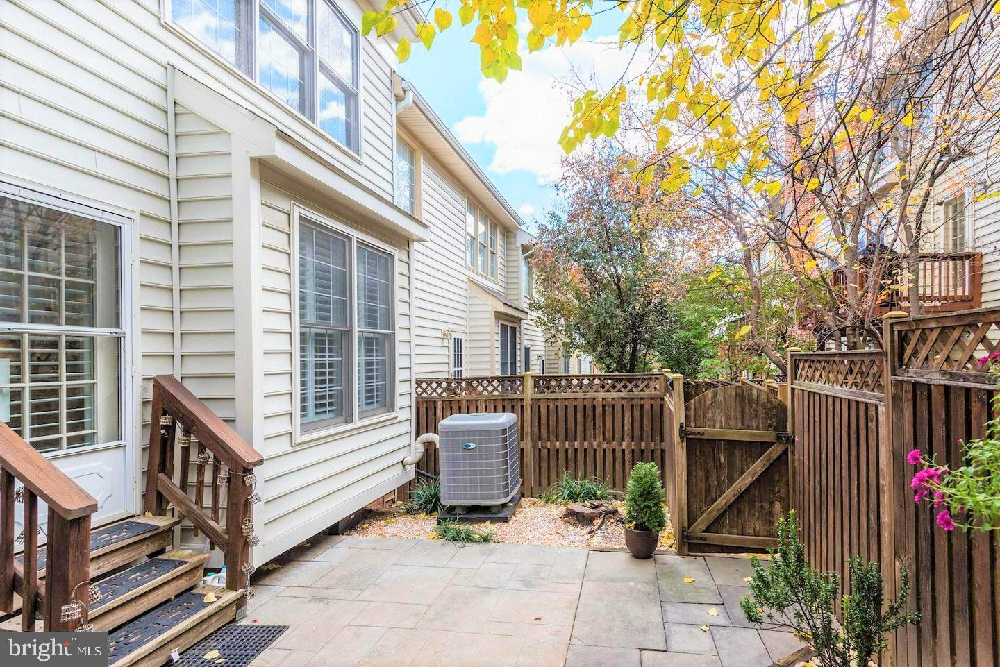 STONEGATE - Residential Lease