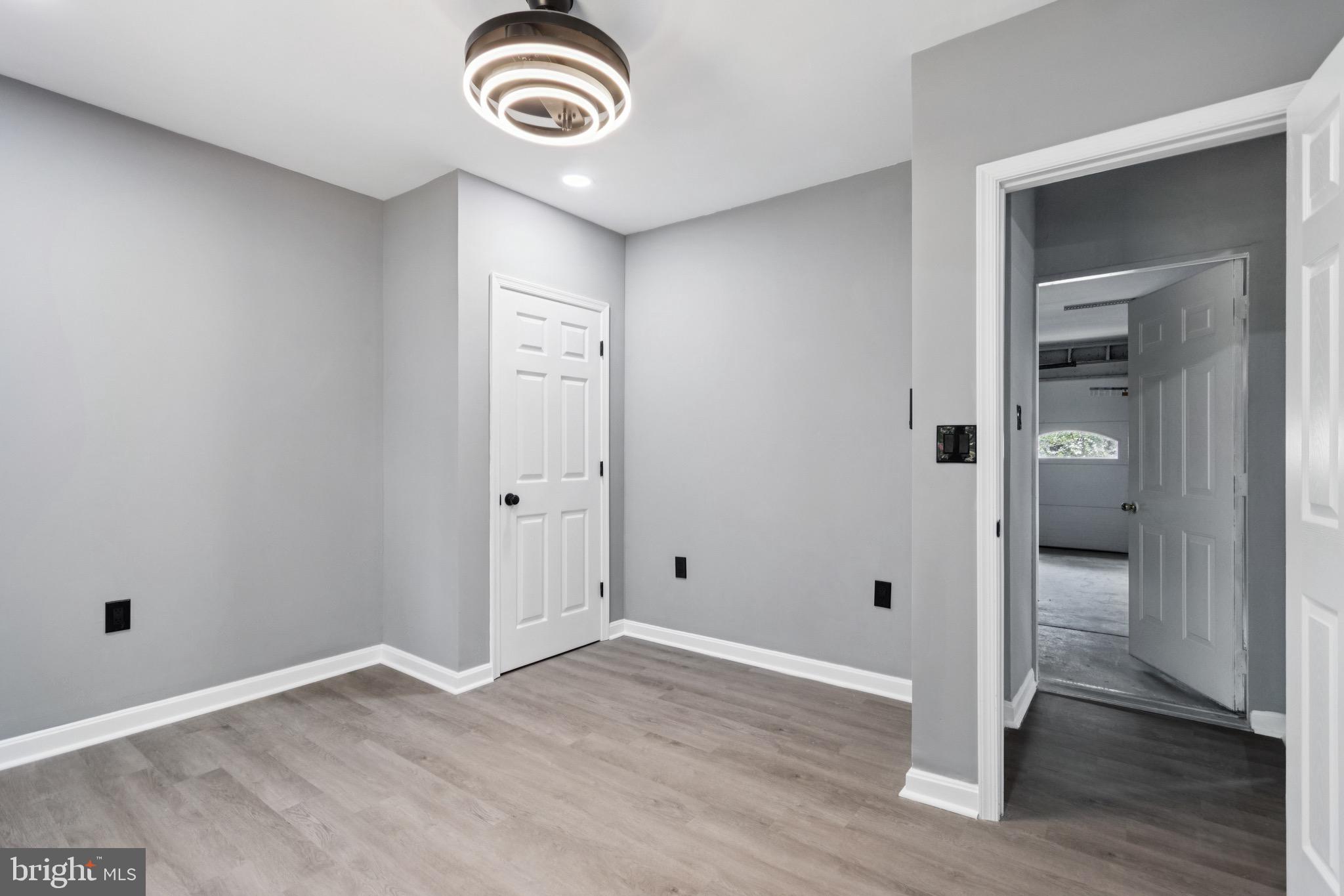 HIDDEN LAKE - Residential Lease