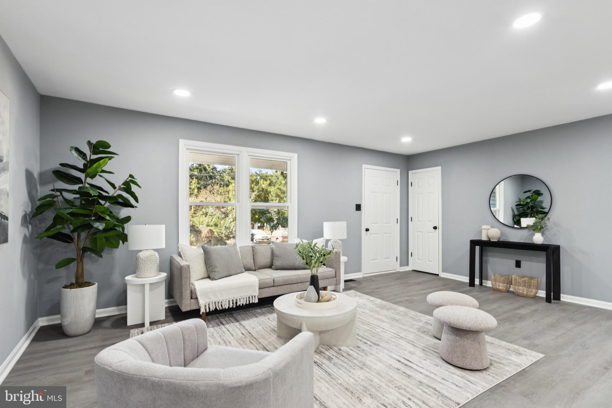 HIDDEN LAKE - Residential Lease