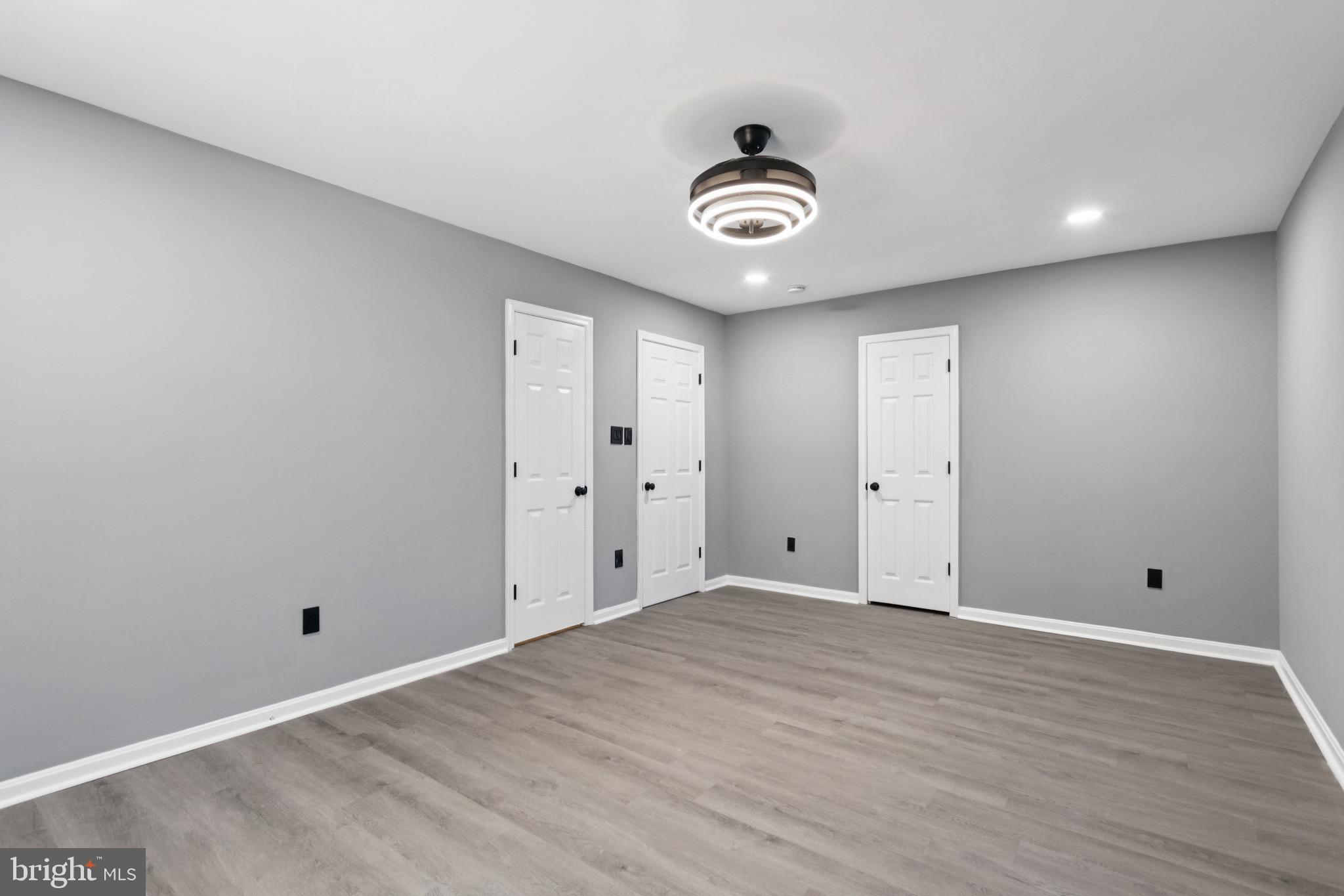 HIDDEN LAKE - Residential Lease