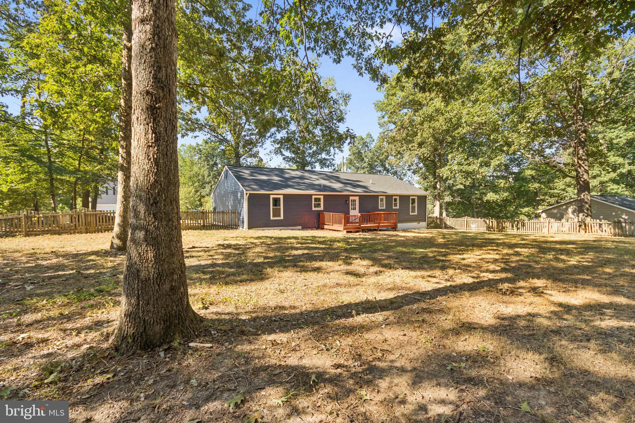 HIDDEN LAKE - Residential Lease