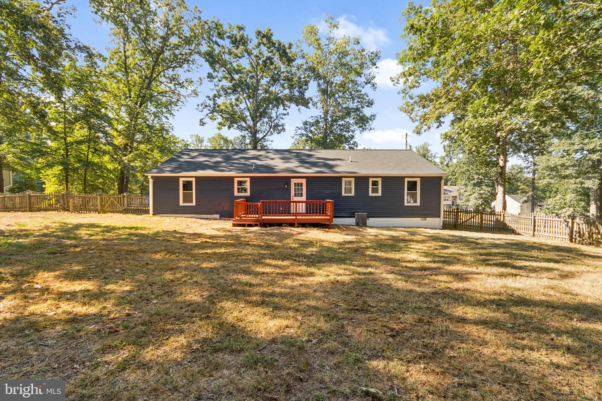 HIDDEN LAKE - Residential Lease