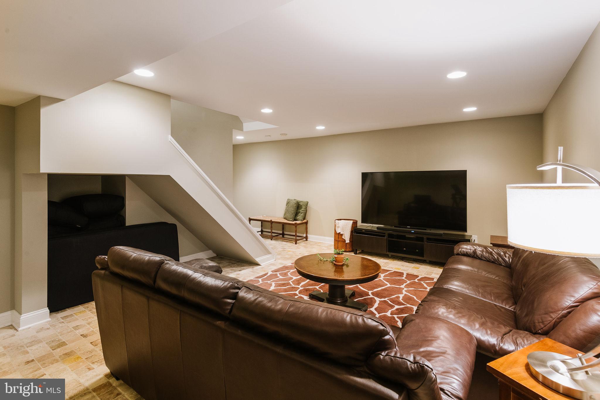 MOUNT BRADFORD FAR - Residential