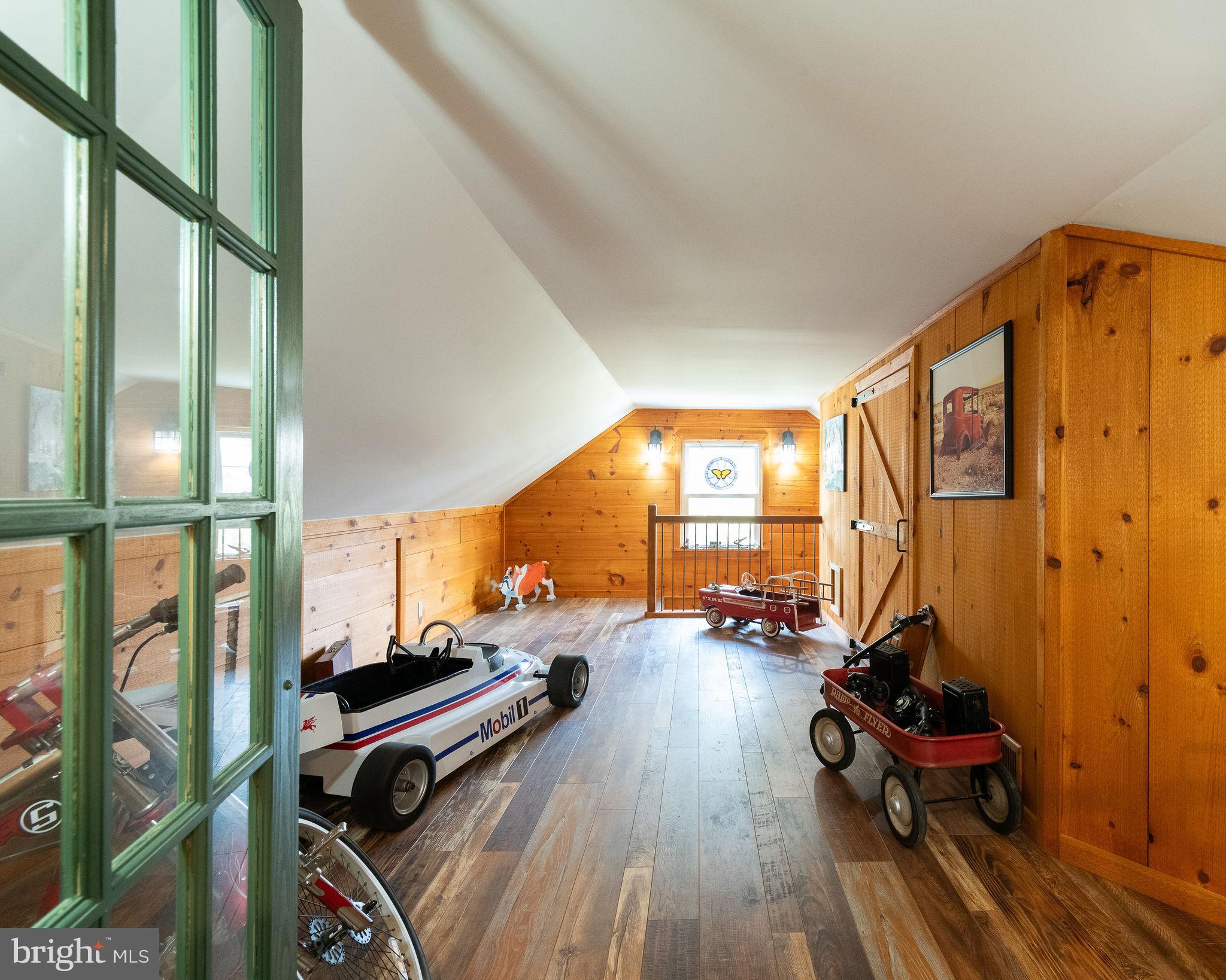 MOUNT BRADFORD FAR - Residential