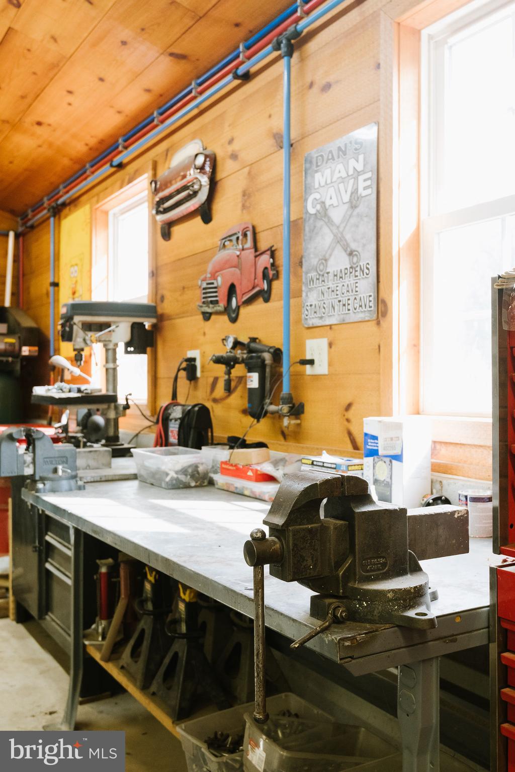 MOUNT BRADFORD FAR - Residential