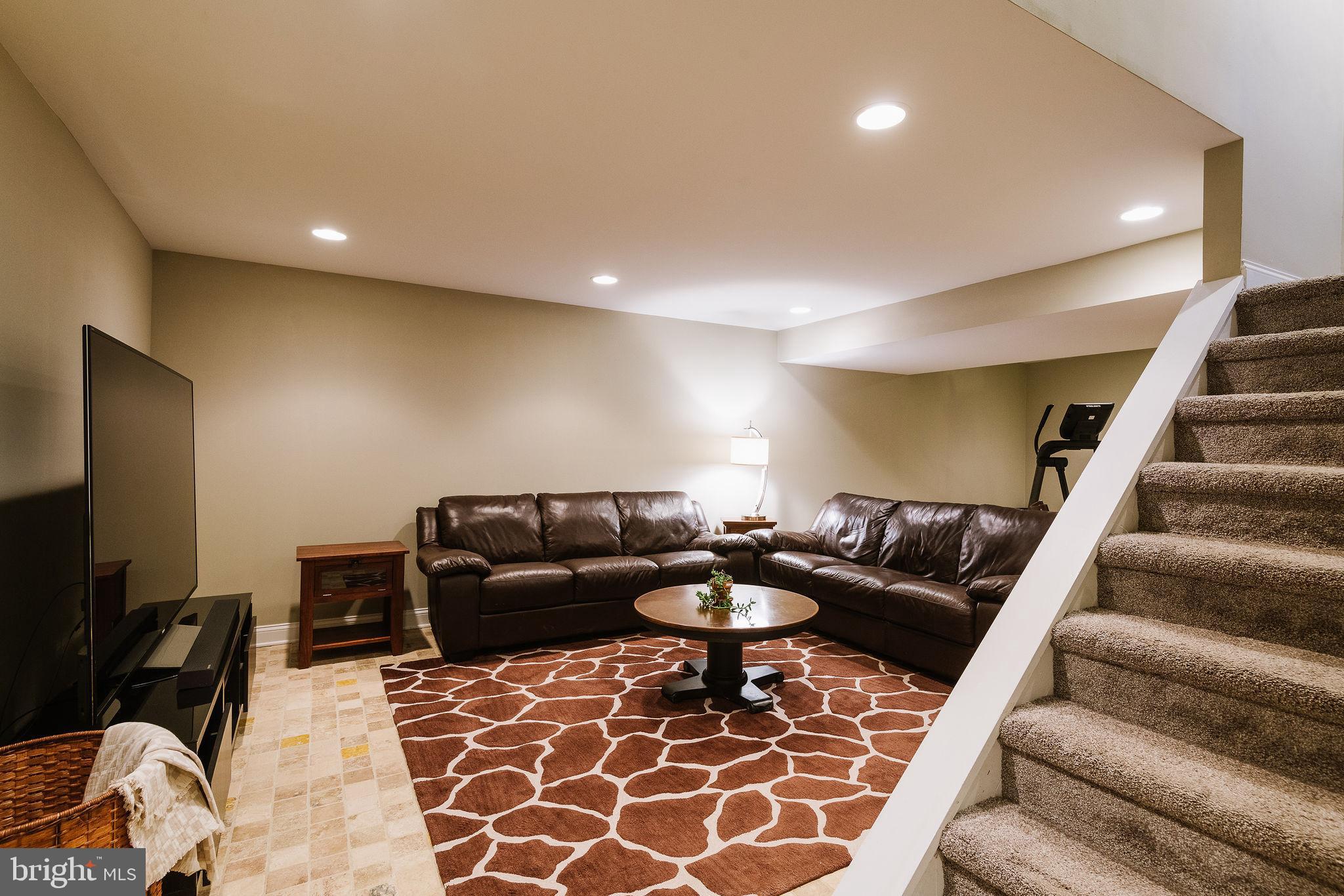 MOUNT BRADFORD FAR - Residential