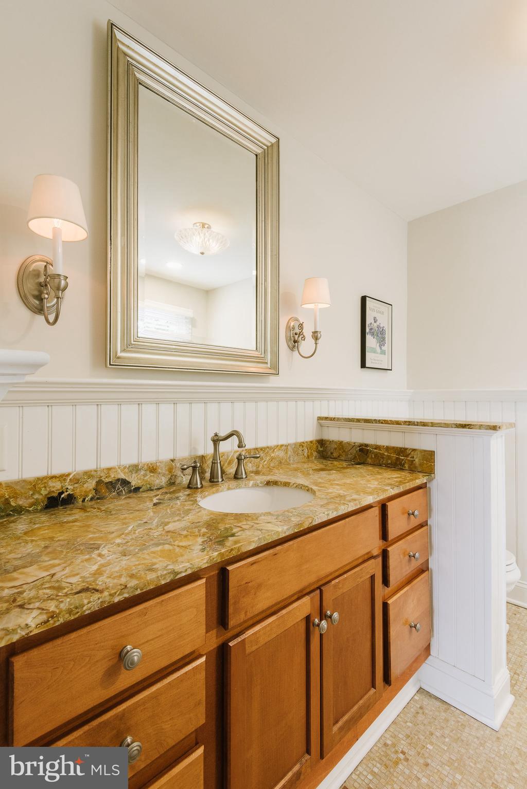 MOUNT BRADFORD FAR - Residential