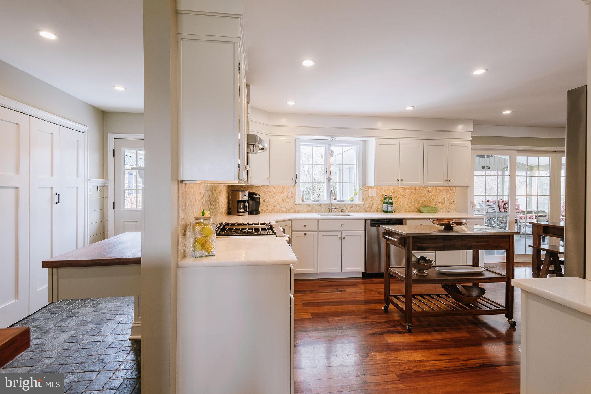 MOUNT BRADFORD FAR - Residential