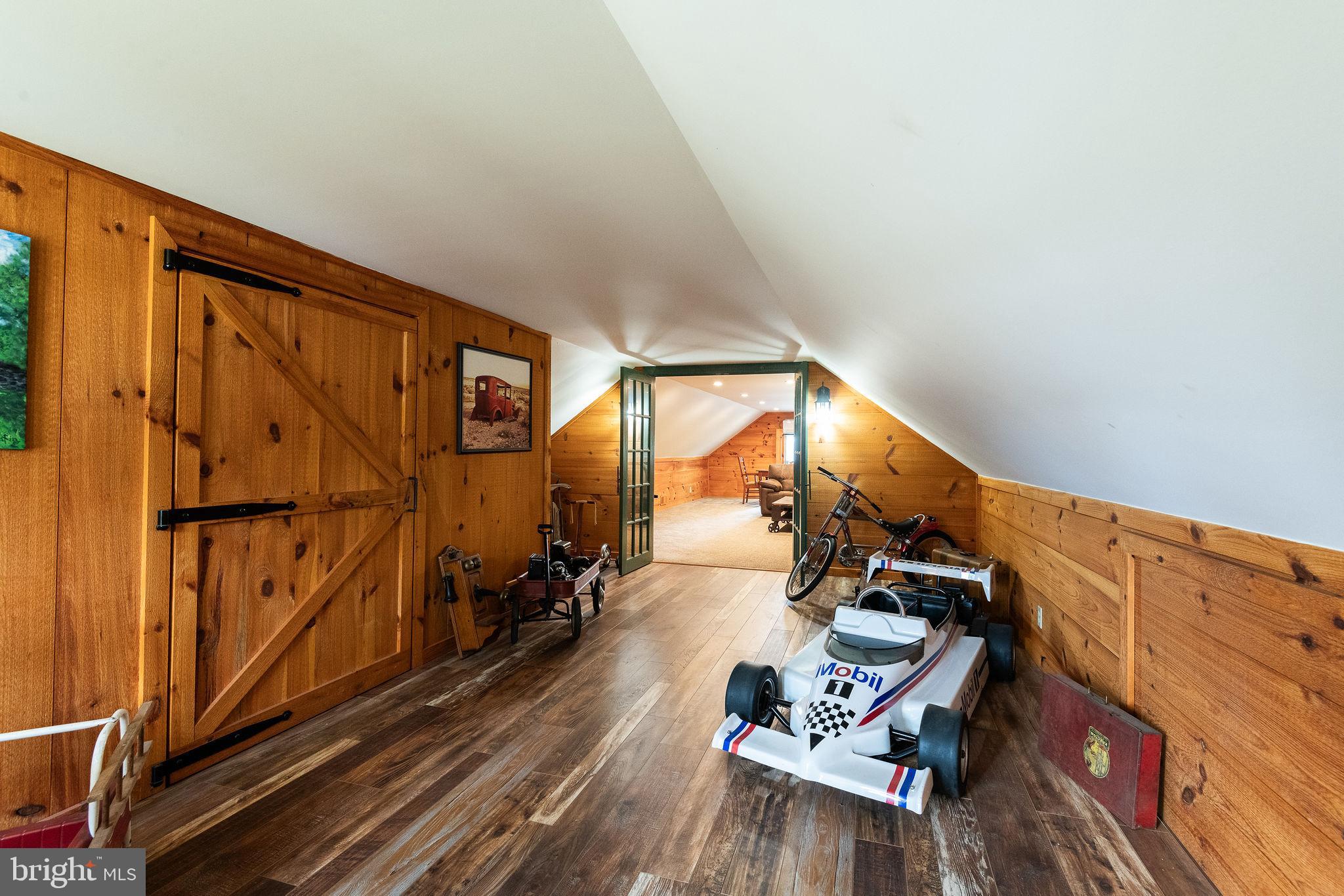 MOUNT BRADFORD FAR - Residential