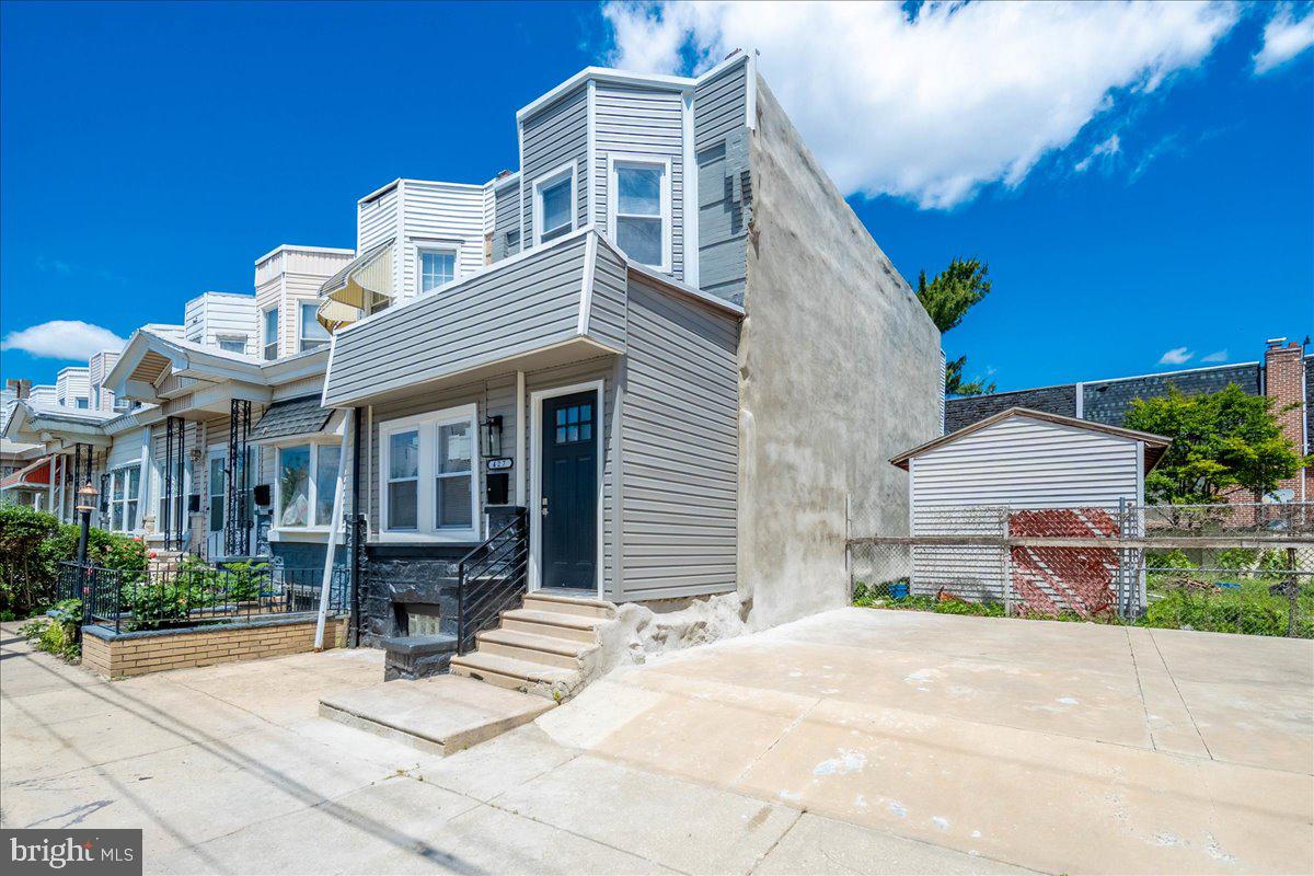 427 W SHUNK STREET