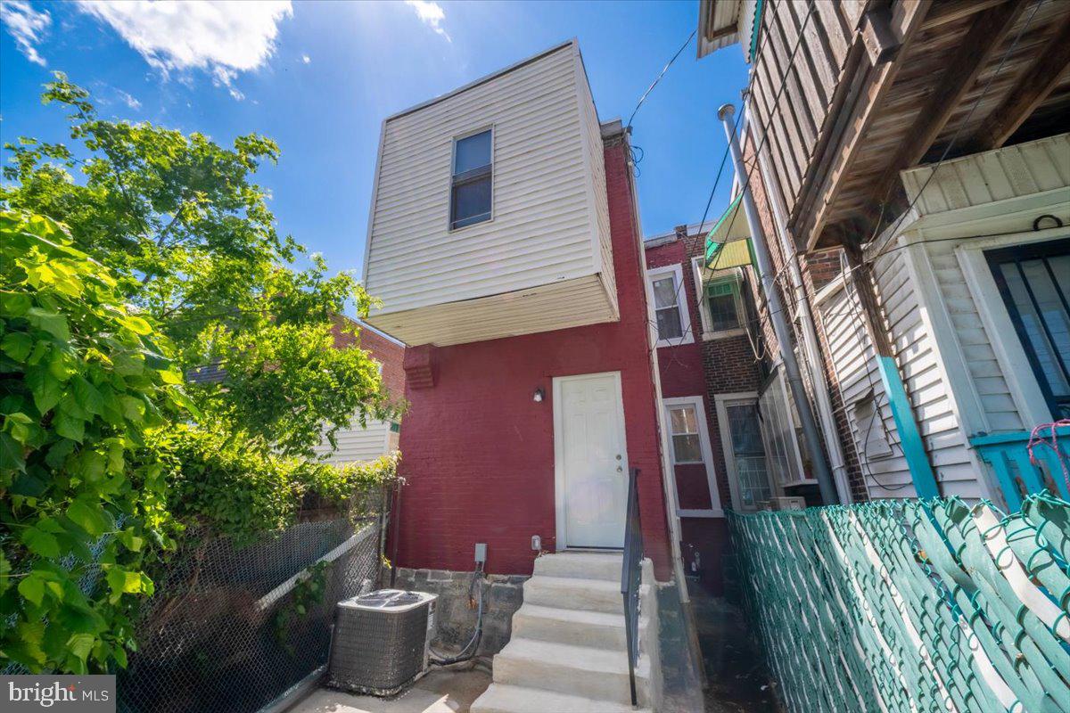427 W SHUNK STREET