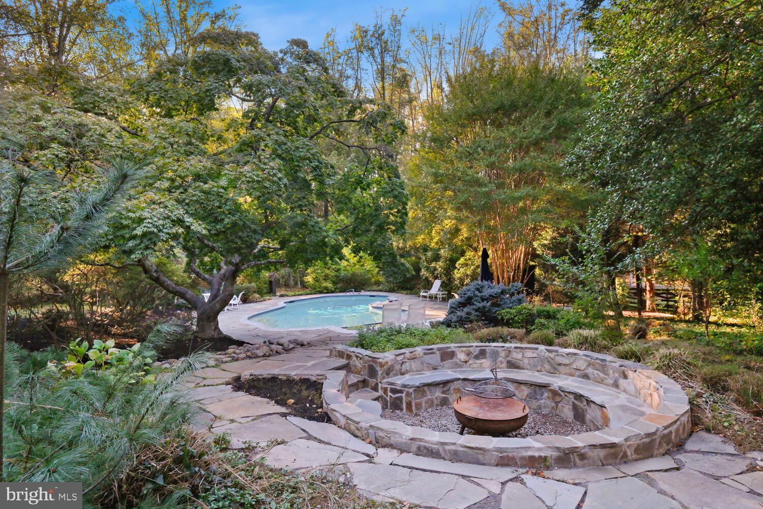 LUXMANOR - Residential