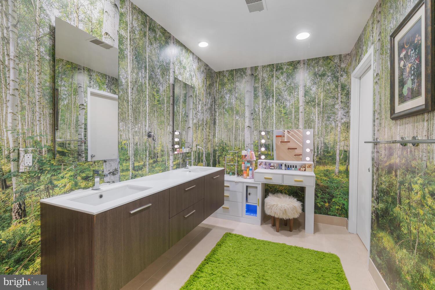 LUXMANOR - Residential