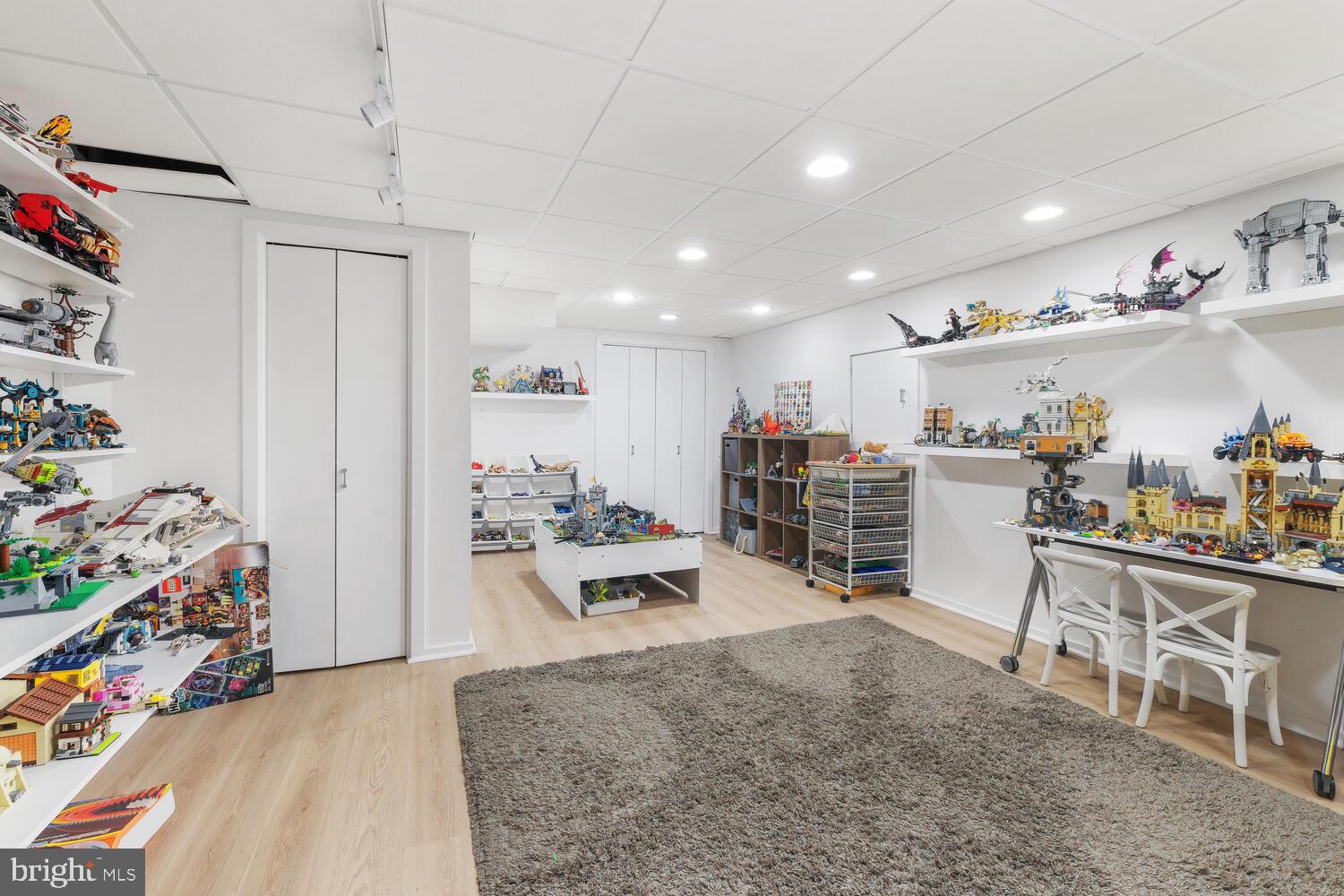 LUXMANOR - Residential