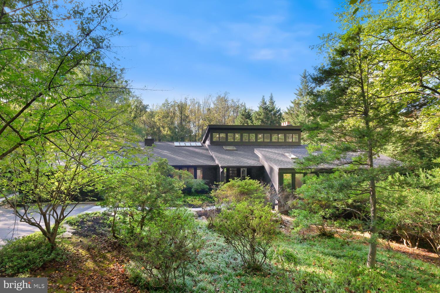 LUXMANOR - Residential