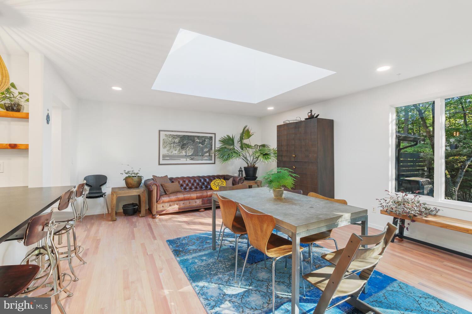 LUXMANOR - Residential