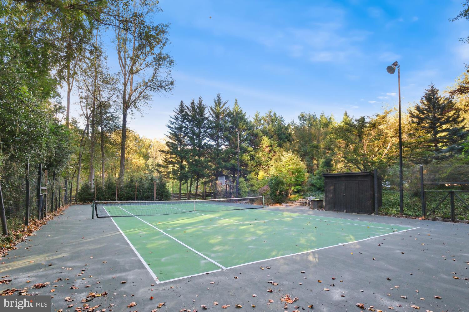 LUXMANOR - Residential