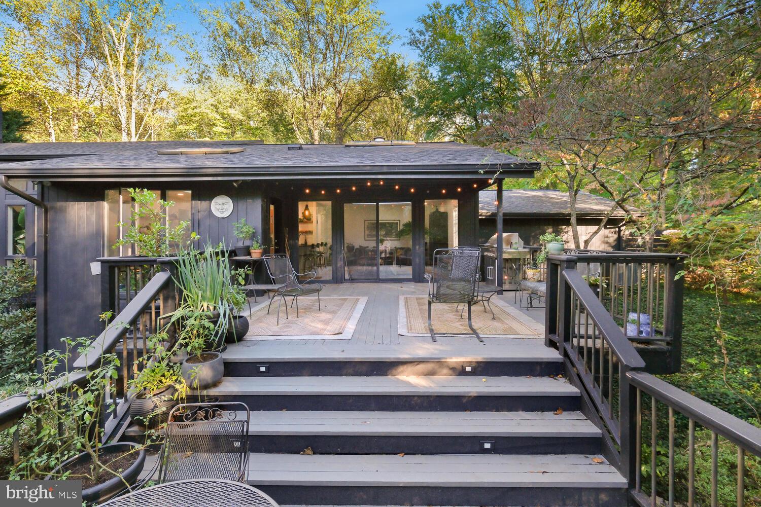 LUXMANOR - Residential