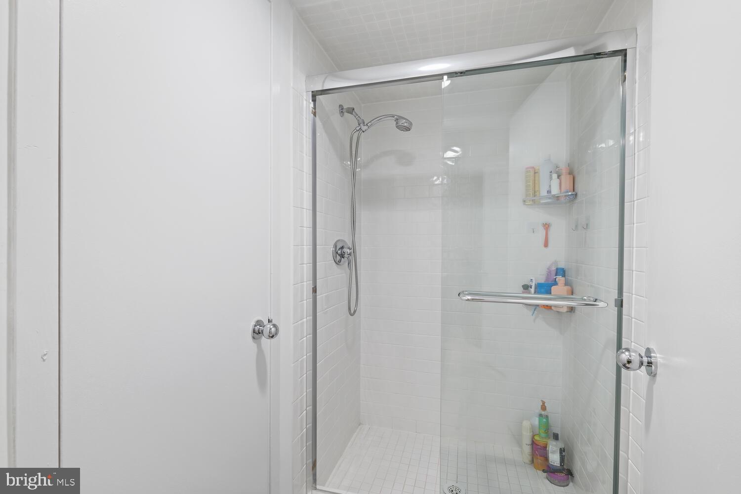 LUXMANOR - Residential