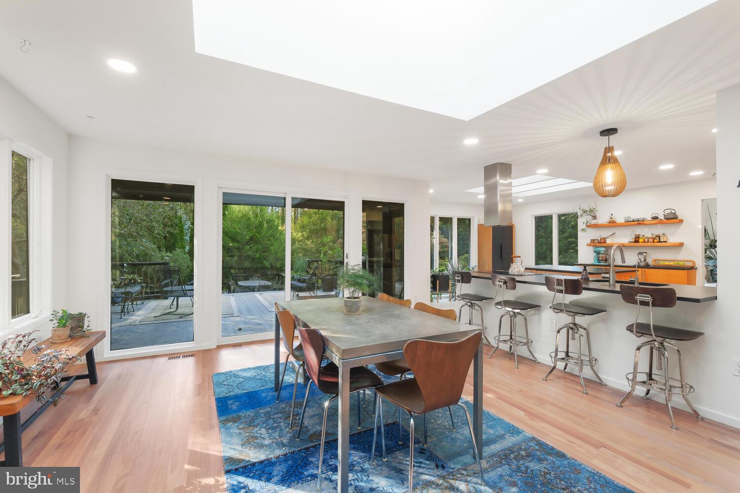 LUXMANOR - Residential