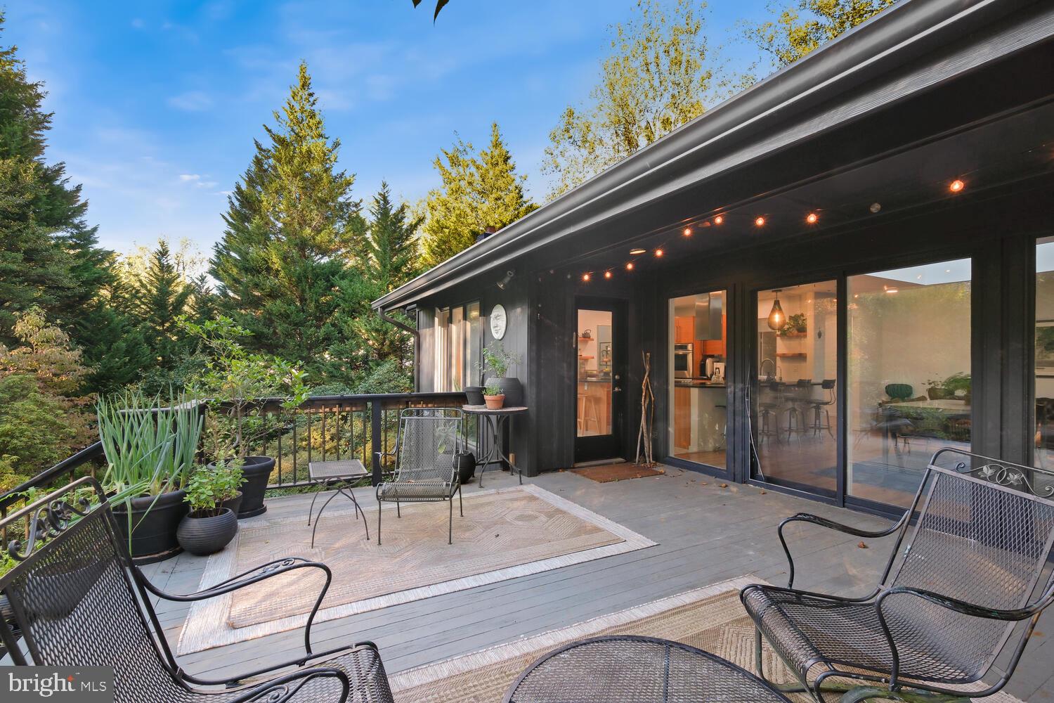 LUXMANOR - Residential