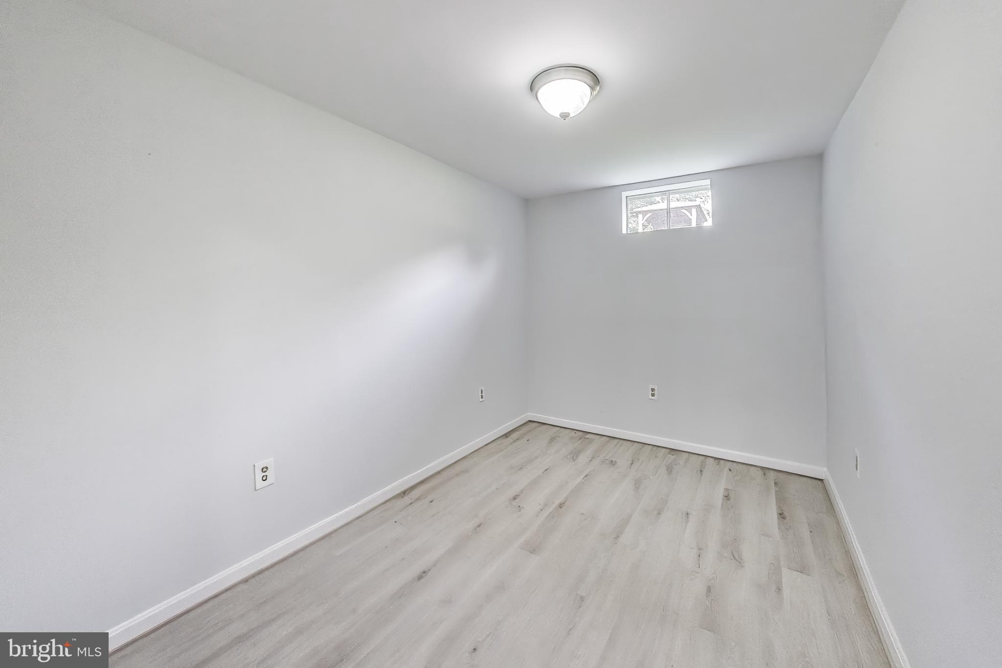 CLINTON - Residential