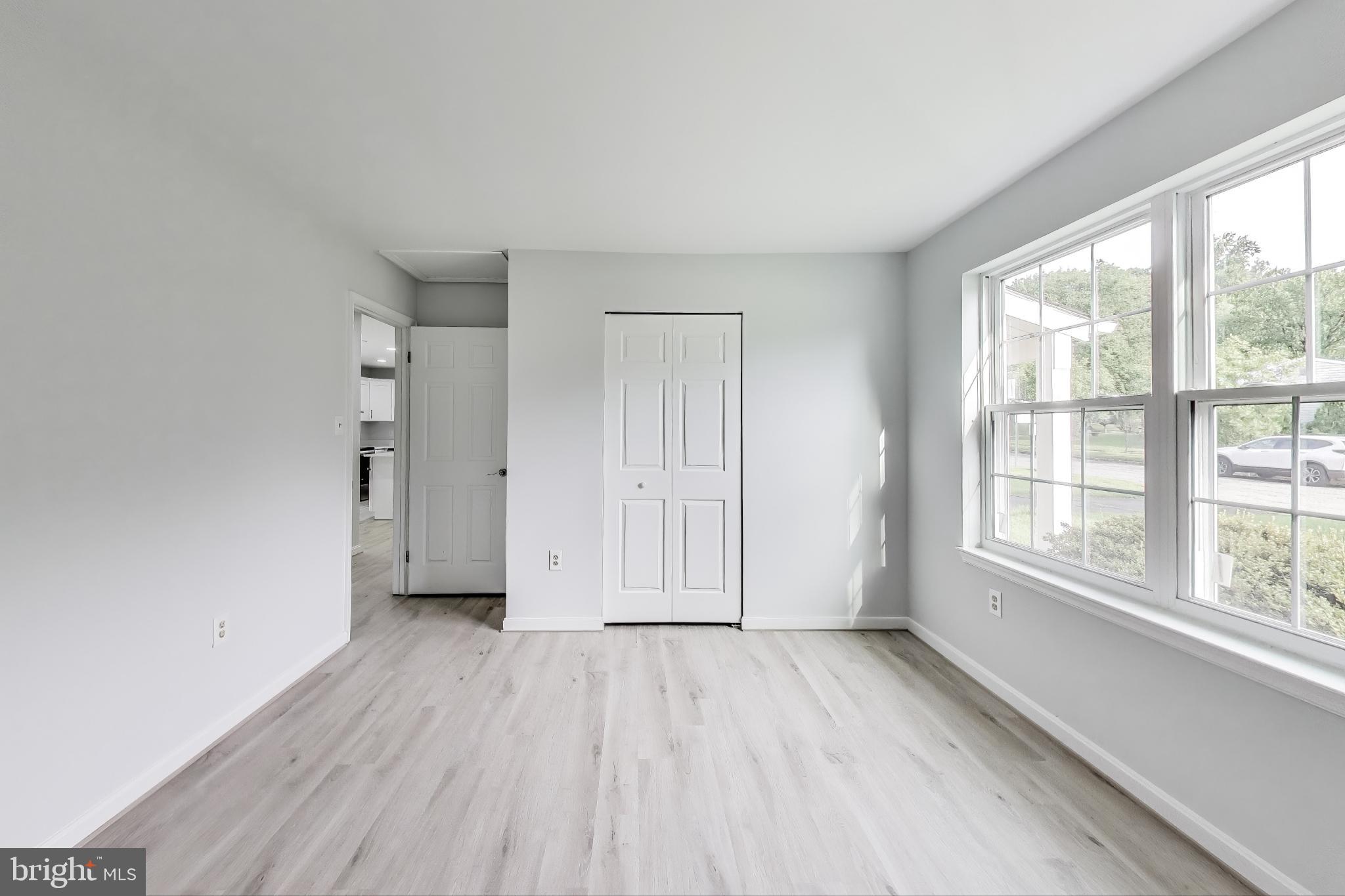 CLINTON - Residential